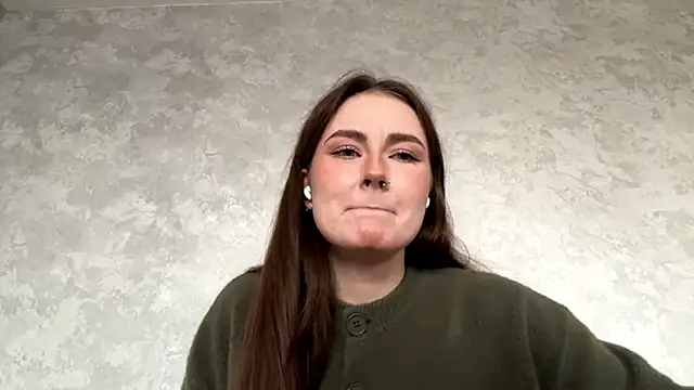 CaroylnEnz online show from March 30, 8:05 am