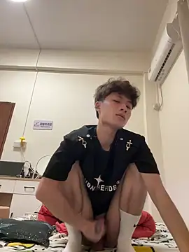 sexyboy-3525 online show from June 3, 2:33 pm