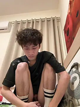 Snapshot of sexyboy-3525 chatting on May 7, 4:32 pm sexyboy-3525 online show from May 7, 4:32 pm