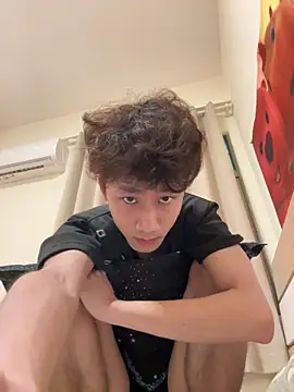 Snapshot of sexyboy-3525 chatting on April 11, 7:45 am sexyboy-3525 online show from April 11, 7:45 am