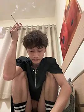 Snapshot of sexyboy-3525 chatting on May 11, 4:14 am sexyboy-3525 online show from May 11, 4:14 am