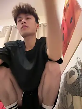 Snapshot of sexyboy-3525 chatting on April 7, 4:42 pm sexyboy-3525 online show from April 7, 4:42 pm