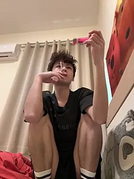 Snapshot of sexyboy-3525 chatting on May 7, 3:55 am sexyboy-3525 online show from May 7, 3:55 am