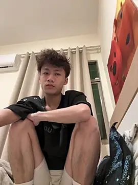 Snapshot of sexyboy-3525 chatting on April 4, 2:45 pm sexyboy-3525 online show from April 4, 2:45 pm