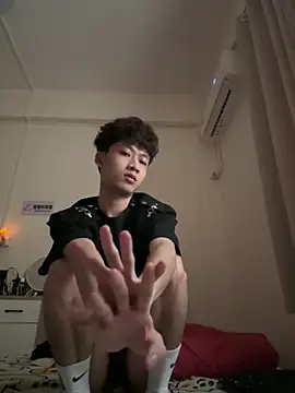 sexyboy-3525 online show from June 4, 5:45 am