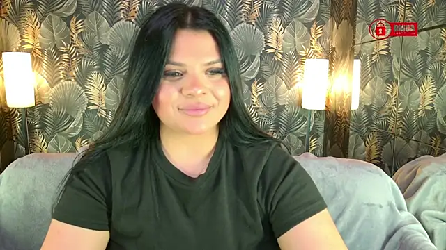 MadyMoan online show from April 21, 8:04 pm