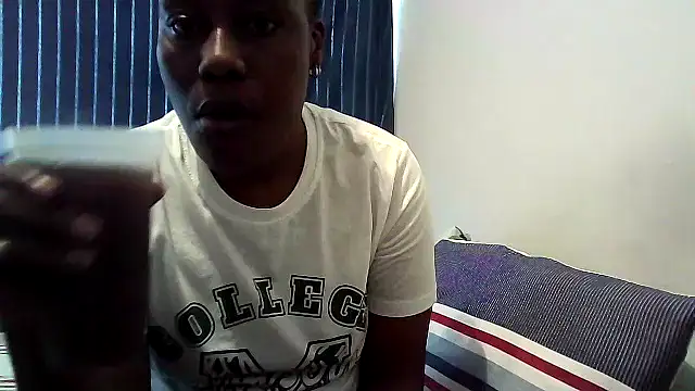 Snapshot of Dutches101 chatting on June 3, 7:53 am Dutches101 online show from June 3, 7:53 am