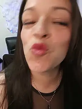 Isa bluee online show from May 24, 1:38 am