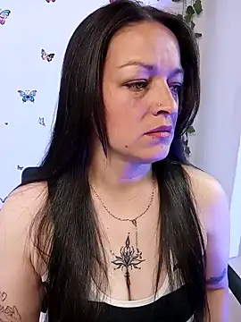 Isa bluee online show from April 8, 2:13 am