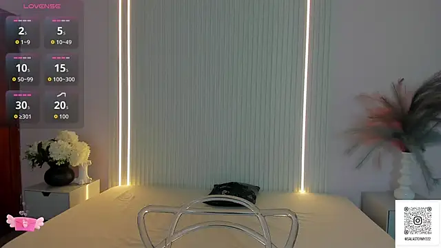 AliceHill8 online show from April 2, 12:12 pm