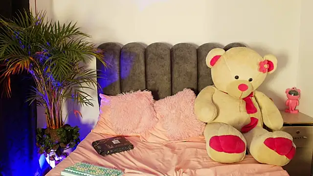 Mia Sweet v online show from April 4, 5:25 am