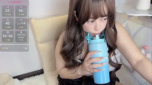 nicole-0329 online show from April 8, 5:47 pm