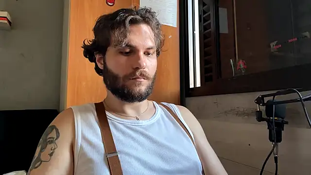 Snapshot of K0r1n chatting on March 29, 8:43 pm K0r1n online show from March 29, 8:43 pm