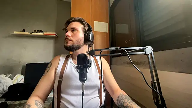 Snapshot of K0r1n chatting on March 30, 6:09 pm K0r1n online show from March 30, 6:09 pm