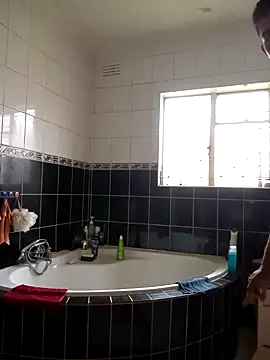 ekslus247 online show from April 7, 9:00 am