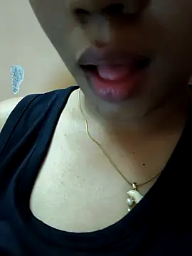 chocolate sophia online show from May 9, 12:52 pm