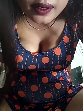 priyahot2001 online show from April 24, 6:04 am