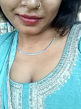 priyahot2001 online show from April 20, 5:21 am