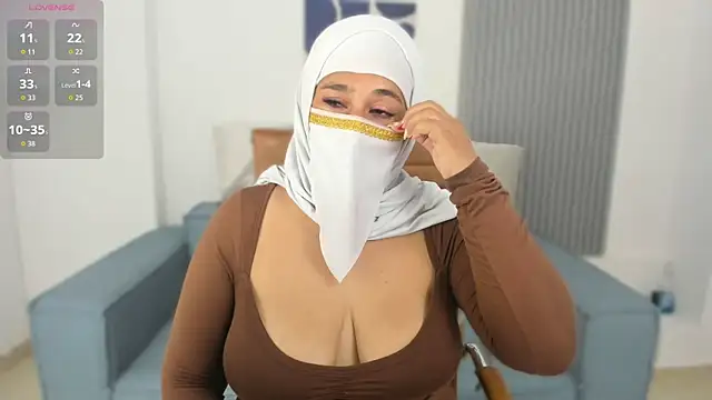 Thalia hala online show from June 23, 5:55 pm