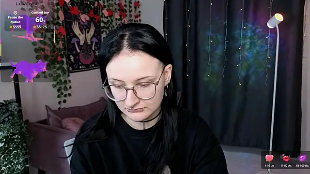 Ame Core online show from April 2, 2:13 pm