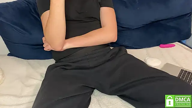 NaughtysecretsDE online show from April 28, 8:24 pm