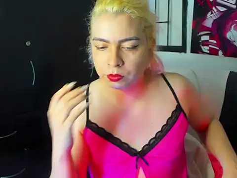angellfemboy online show from May 24, 7:14 pm
