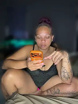 SHY QUINN online show from May 21, 11:57 pm