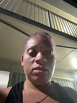 SHY QUINN online show from June 7, 2:17 am