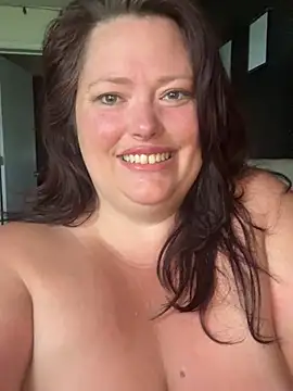 EmberVael online show from June 26, 4:24 pm