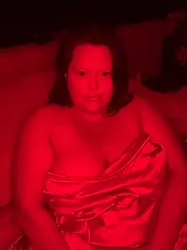 EmberVael online show from June 30, 8:58 am