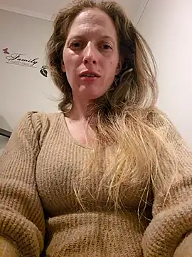 BlondeXtar online show from April 4, 8:59 pm