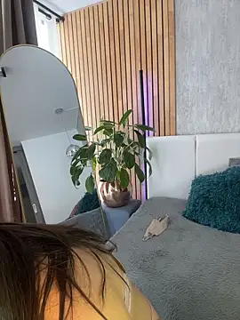 EmmaVonn online show from June 14, 7:59 pm