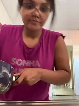 viviboraaaa online show from April 15, 5:28 pm