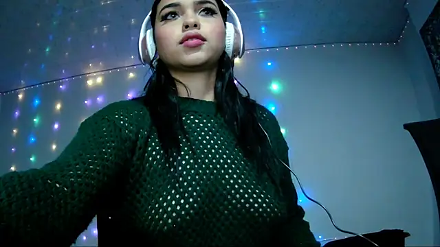 Luna Velvet7 online show from May 22, 1:36 am
