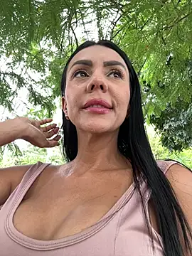 SofiParma online show from April 17, 8:00 pm