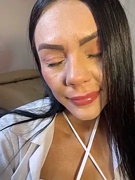 SofiParma online show from April 22, 7:09 pm