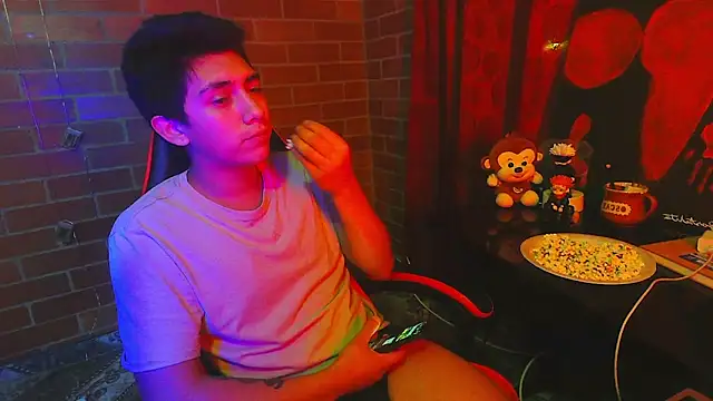 ethann2  online show from April 2, 7:59 am