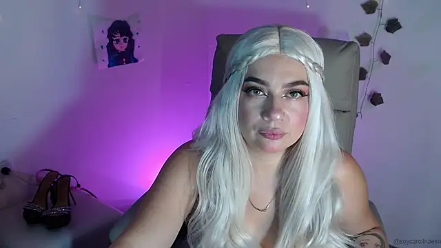 Snapshot of Carolina_2403 chatting on April 4, 10:38 pm Carolina 2403 online show from April 4, 10:38 pm