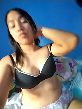 erikabella online show from April 22, 1:29 pm