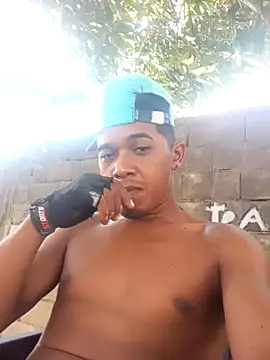 blackmasterpig online show from April 2, 4:13 pm