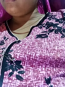 Snapshot of itz-liliroy chatting on April 5, 4:46 pm itz-liliroy online show from April 5, 4:46 pm