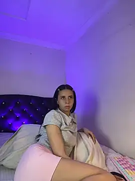 Snapshot of its_Lia_1 chatting on June 3, 9:52 pm its Lia 1 online show from June 3, 9:52 pm