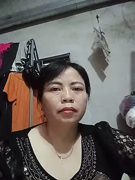 Snapshot of -Hami- chatting on May 18, 6:40 am -Hami- online show from May 18, 6:40 am