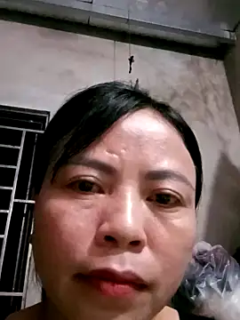 Snapshot of -Hami- chatting on April 30, 2:02 pm -Hami- online show from April 30, 2:02 pm