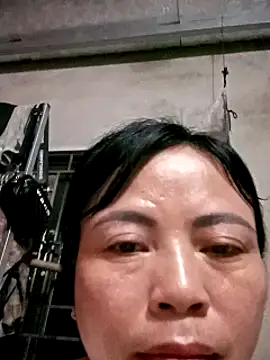 Snapshot of -Hami- chatting on April 22, 6:58 pm -Hami- online show from April 22, 6:58 pm