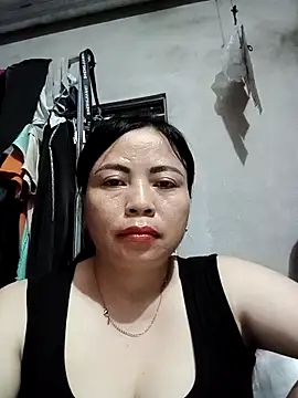 Snapshot of -Hami- chatting on May 9, 4:05 am -Hami- online show from May 9, 4:05 am