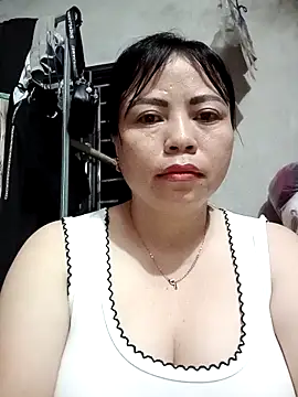 Snapshot of -Hami- chatting on May 10, 7:27 pm -Hami- online show from May 10, 7:27 pm