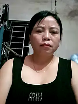 Snapshot of -Hami- chatting on April 23, 2:51 pm -Hami- online show from April 23, 2:51 pm