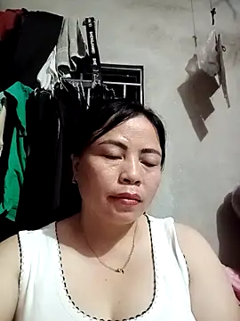 Snapshot of -Hami- chatting on May 12, 8:15 pm -Hami- online show from May 12, 8:15 pm