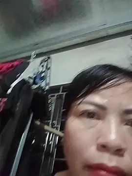 Snapshot of -Hami- chatting on May 19, 6:37 pm -Hami- online show from May 19, 6:37 pm